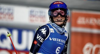 Legendy se klaní Shiffrinové. Čas běží rychle, užij si párty! hlásí Federer Legendy se klaní Shiffrinové. Čas běží rychle, užij si párty! hlásí Federer