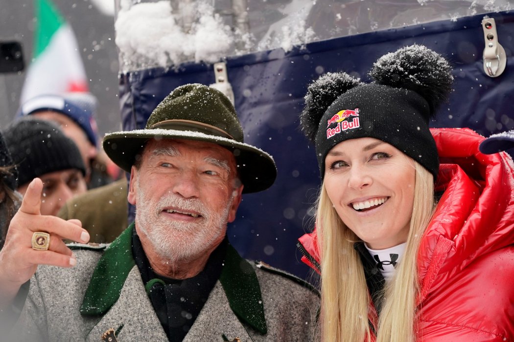 Arnold Schwarzenegger a Lindsey Vonnová na závodech v Kitzbühelu