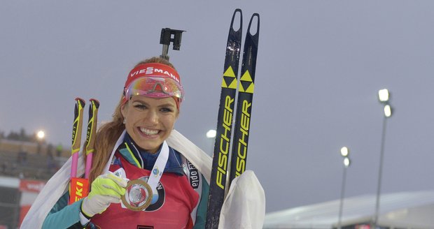 Šťastná zlatá medailistka z Nového Města na Moravě Gabriela Koukalová