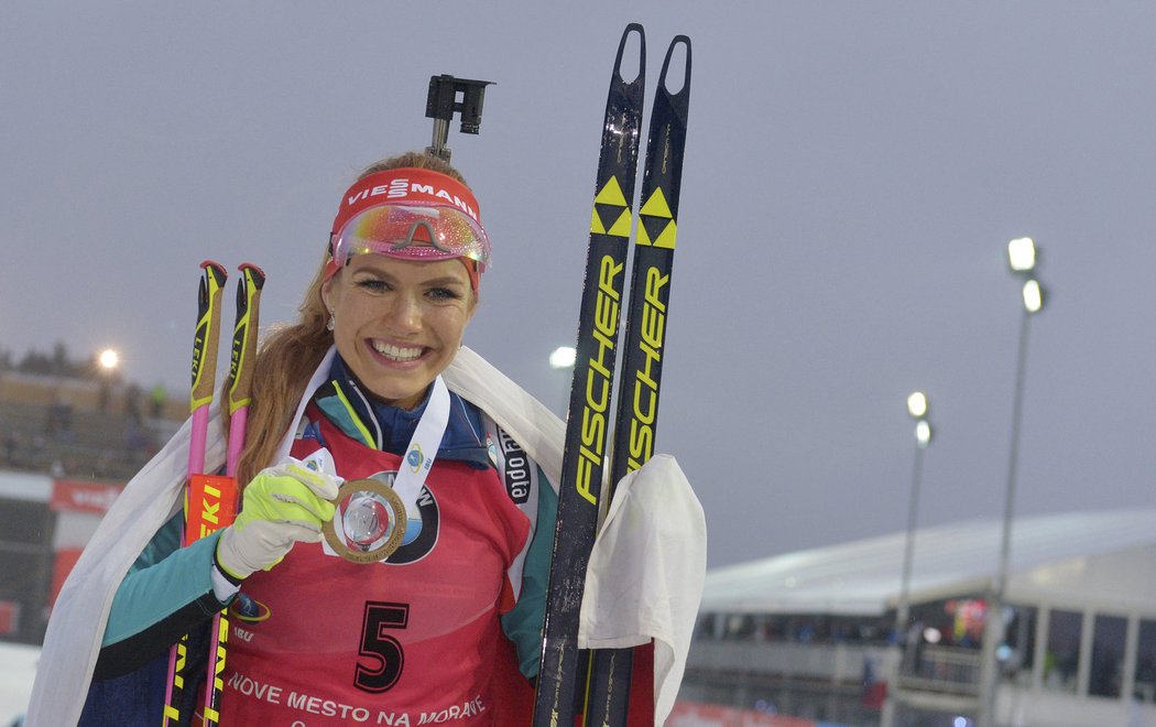 Šťastná zlatá medailistka z Nového Města na Moravě Gabriela Koukalová