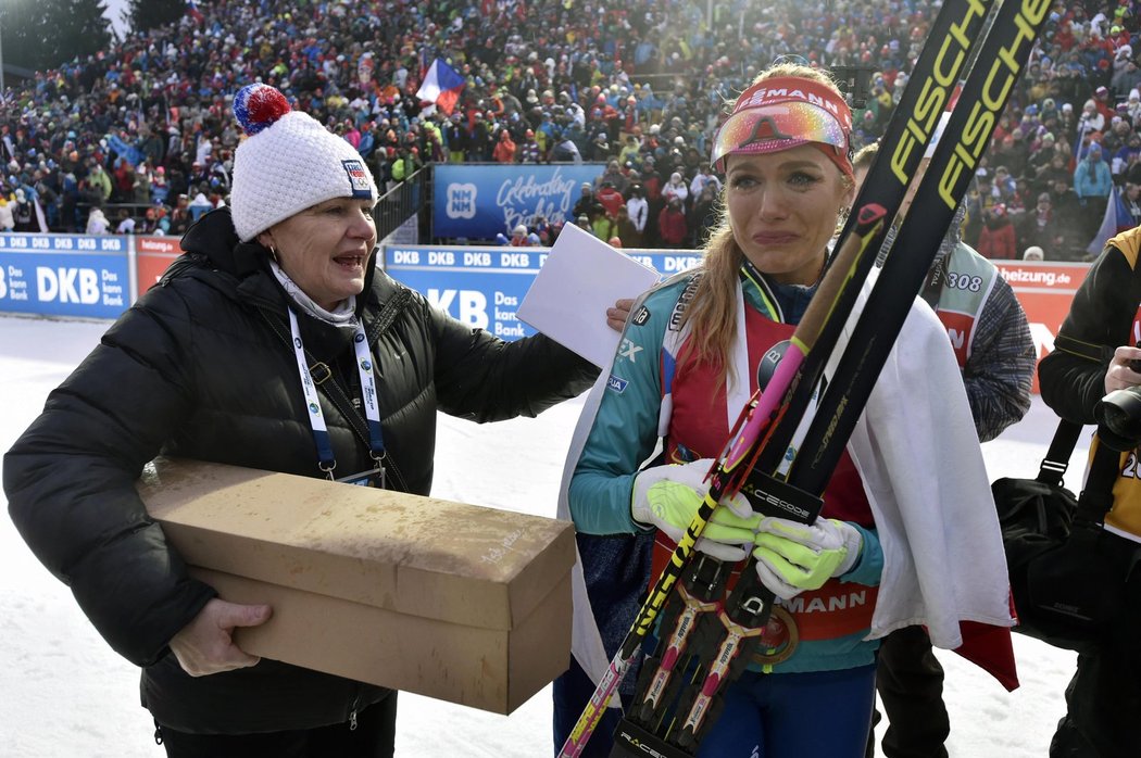 Vítězku Gabrielu Koukalovou dojali diváci a hlavně maminka