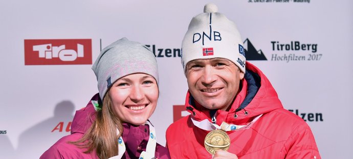 Biatlonové legendy Darja Domračevová a Ole Einar Björndalen povedou společně čínskou reprezentaci