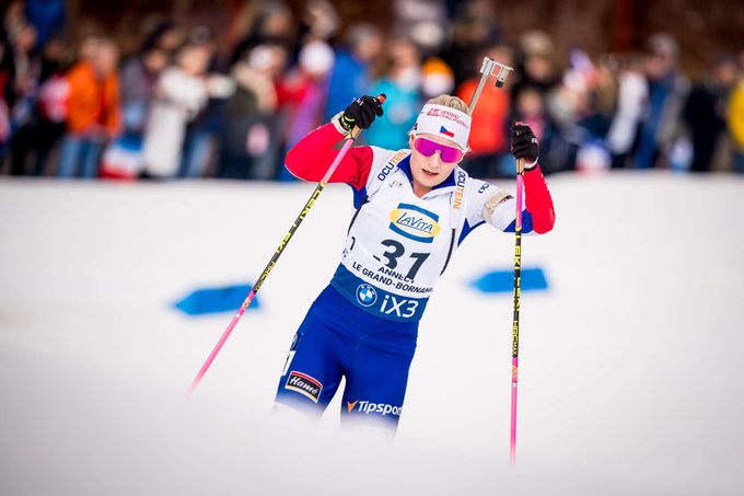 Biatlon ONLINE: První závody s hromadným startem v sezoně, v akci tři Češky Biatlon ONLINE: První závody s hromadným startem v sezoně, v akci tři Češky