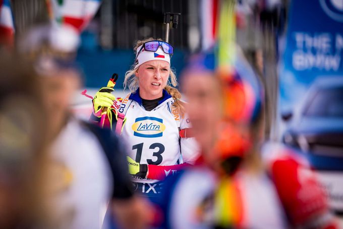 Biatlon ONLINE: Chyby Češek na střelnici ve stíhačce, nejlépe dojela 17. Davidová Biatlon ONLINE: Chyby Češek na střelnici ve stíhačce, nejlépe dojela 17. Davidová