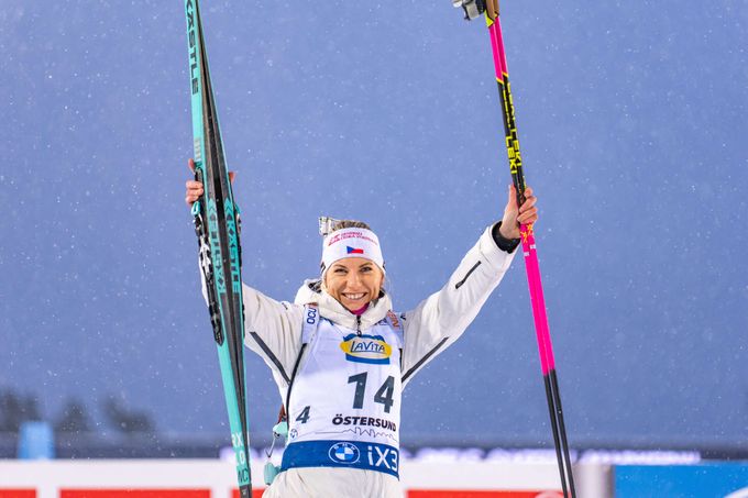 Biatlon ONLINE: Charvátová zajela životní stíhačku, skončila šestá. Slaví Rakušanka Biatlon ONLINE: Charvátová zajela životní stíhačku, skončila šestá. Slaví Rakušanka