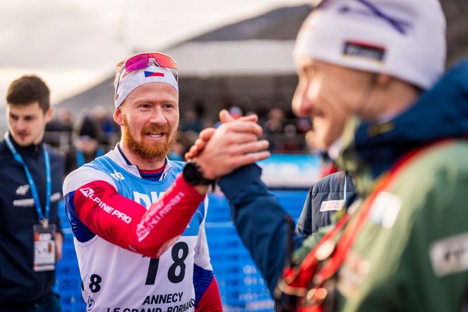 Biatlon ONLINE: Úžasný posun Horniga ve stíhačce o 28 míst! Krčmář skončil znovu osmnáctý Biatlon ONLINE: Úžasný posun Horniga ve stíhačce o 28 míst! Krčmář skončil znovu osmnáctý