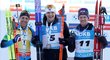 Medailisté ze závodu s hromadným startem v Otepää: zleva druhý Quentin Fillon Maillet, vítěz Vetle Sjaastad Christiansen a třetí Sivert Guttorm Bakken