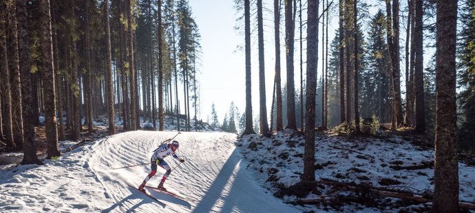 Vytrvalostní závod mužů ve slovinské Pokljuce provázelo nádherné slunečné počasí