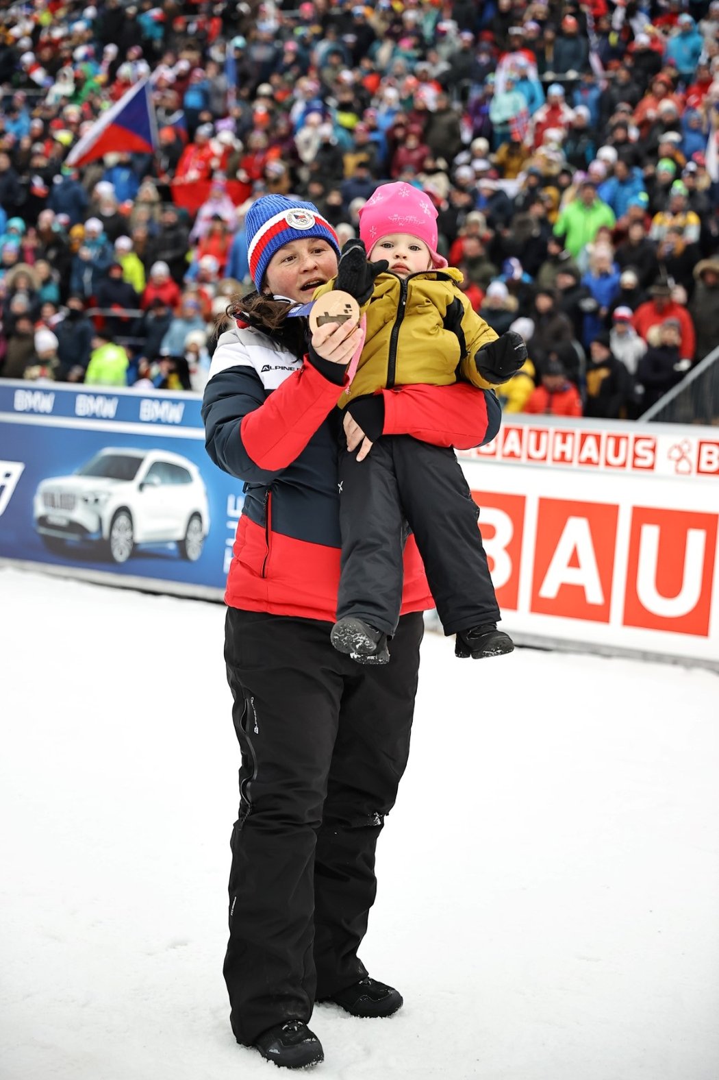 Druhé těhotenství Veronika vyplulo napovrch během akce, kde biatlonostiky dostaly bronzové medaile za Soči 2014