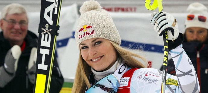 Lindsey Vonnová vyhrála po dvou sjezdech v Lake Louise suverénně i superobří slalom