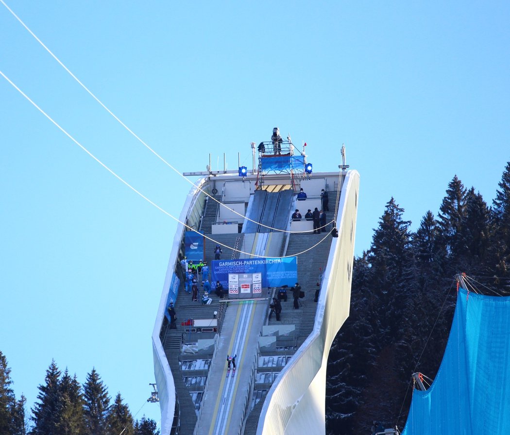 Skokanský můstek na závodech v Garmisch-Partenkirchenu