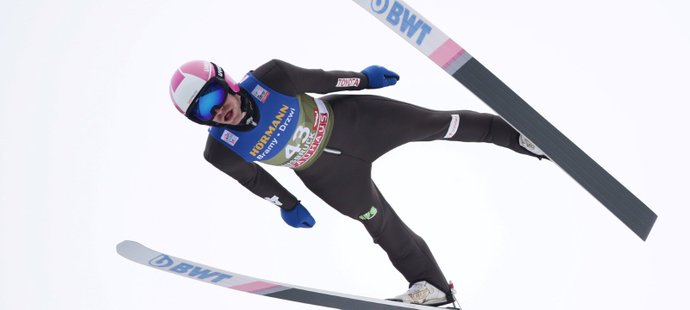 Český skokan na lyžích Roman Koudelka během kvalifikace na třetí závod Turné čtyř můstků v Innsbrucku