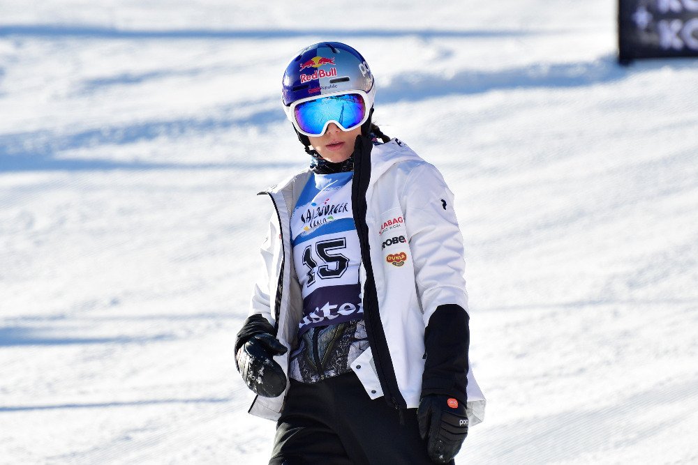 Ester Ledecká se vrátila na prkno a hned se blýskla výhrou v kvalifikaci slalomu