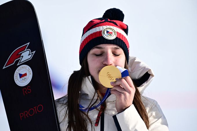 Zlatá Maděrová a její svět: co řekla tátovi ve čtrnácti, rituál, speciální věc ve výbavě Zlatá Maděrová a její svět: co řekla tátovi ve čtrnácti, rituál, speciální věc ve výbavě