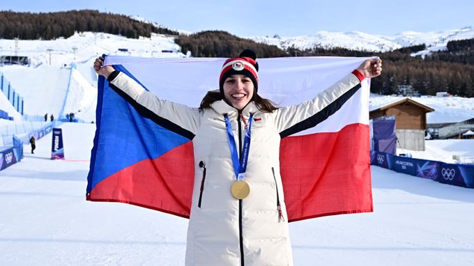 Zákulisí zlatého triumfu: Maděrová bez nervů i pláč Ledecké, co ji dojalo? Zákulisí zlatého triumfu: Maděrová bez nervů i pláč Ledecké, co ji dojalo?