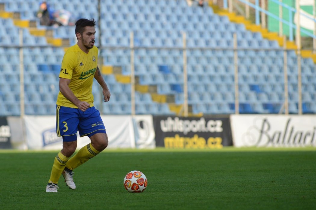 Obránce&nbsp;Petr Buchta už má něco za sebou a po jarní premiéře Zlína v&nbsp;Karviné (0:2) upřímně popsal, co se mu nelíbilo.