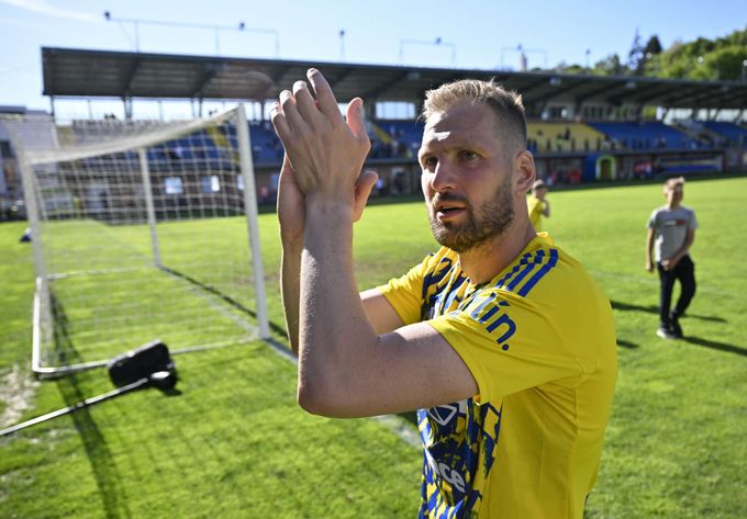 Zlín slaví záchranu. Dříč Poznar sází góly a oddaluje konec: Je to nad plán Zlín slaví záchranu. Dříč Poznar sází góly a oddaluje konec: Je to nad plán