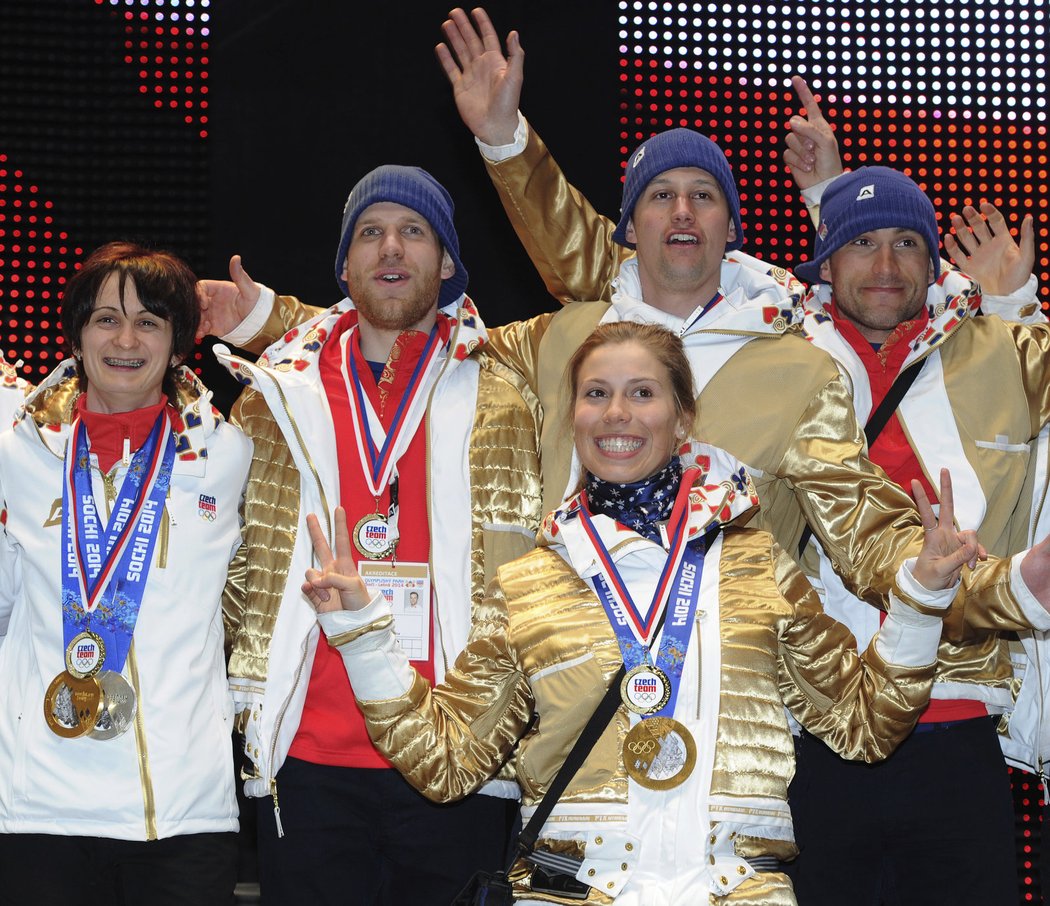 Eva Samková, Martina Sáblíková a další olympionici na Letné, kde proběhlo přivítání s fanoušky po příletu ze Soči