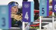 Česká reprezentantka Jessica Jislová na střelnici před závodem ženských štafet