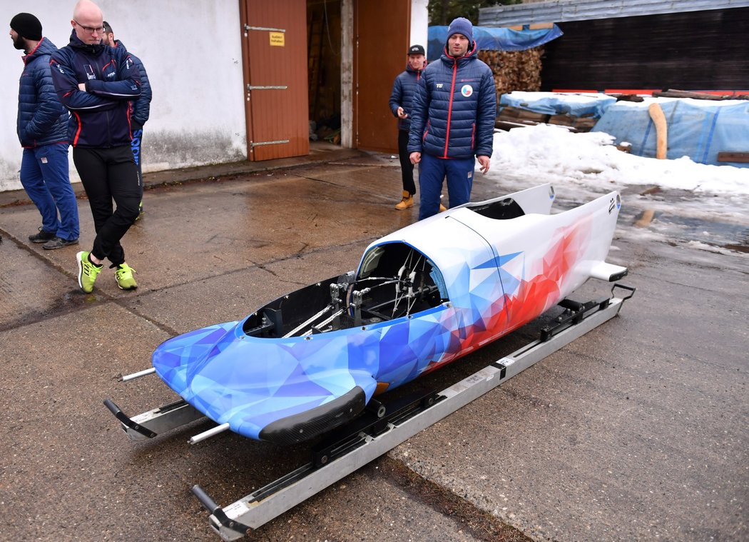 Tým českých bobistů finišuje v boji o olympijskou kvalifikaci a o víkendu ho čeká těžká zkouška na dráze v německém Altenbergu