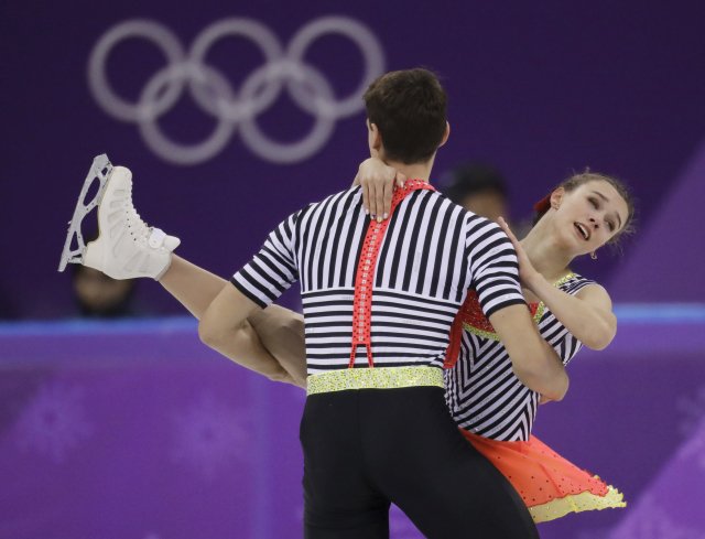 Sportovní dvojici Anna Dušková, Martin Bidař se při olympijské premiéře dařilo i ve volné jízdě