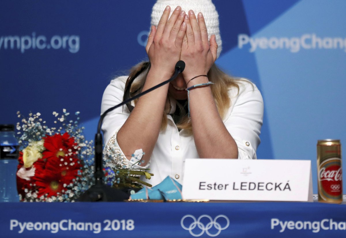 Ester Ledecká během tiskové konfrence pro zahraniční novináře na olympiádě v Pchjongčchangu