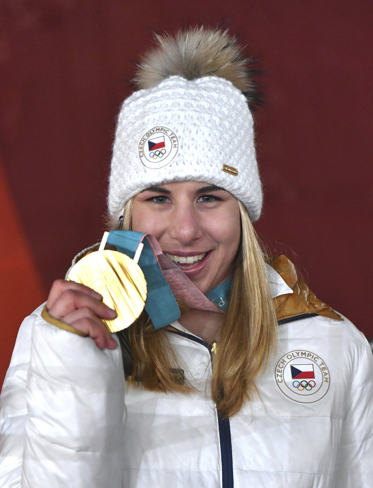Je to pravda! Ester Ledecká má zlato ze superobřího slalomu, se kterým nikdo nepočítal.