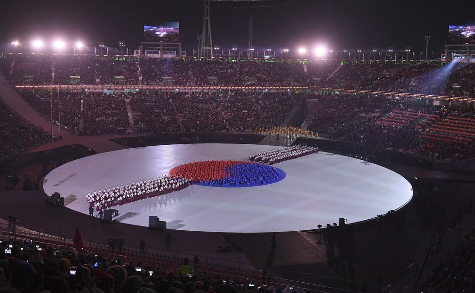 Plocha olympijského stadionu v Pchjongčchangu při slavnostním zahájení