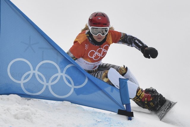 Ester Ledecká vyhrála suverénně dvoudílnou kvalifikaci obřího slalomu snowboardistek a impozantně v Pchjongčchangu vykročila za druhým zlatem.