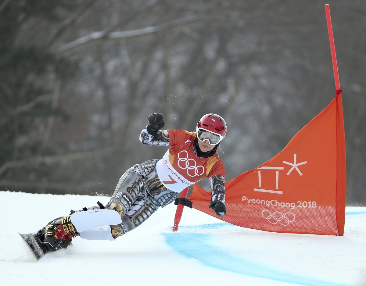 Ester Ledecká na trati paralelního obřího slalomu