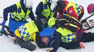 ONLINE 14. dne ZOH: Děsivý pohled v U-rampě. Favorita po těžkém pádu odvezli záchranáři ONLINE 14. dne ZOH: Děsivý pohled v U-rampě. Favorita po těžkém pádu odvezli záchranáři