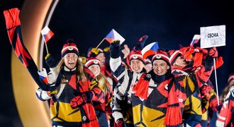 Čeští olympionici při zahajovacím ceremoniálu