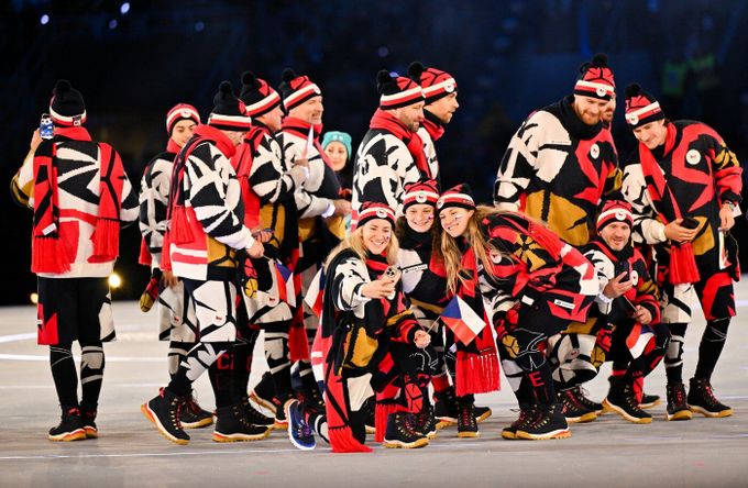 Nejprovokativnější kolekce? Jak ve světě reagují na Česko: Jeden z nejvýraznějších outfitů Nejprovokativnější kolekce? Jak ve světě reagují na Česko: Jeden z nejvýraznějších outfitů