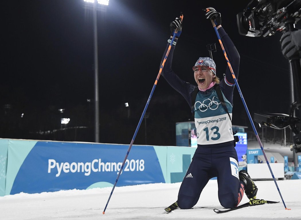 Slovenská závodnice Anastasia Kuzminová vybojovala ve stíhacím závodě žen na olympiádě v Koreji stříbrnou medaili