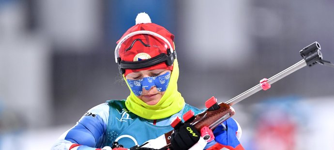 Česká biatlonistka Veronika Vítková během stíhacího závodu žen na olympiádě v Koreji