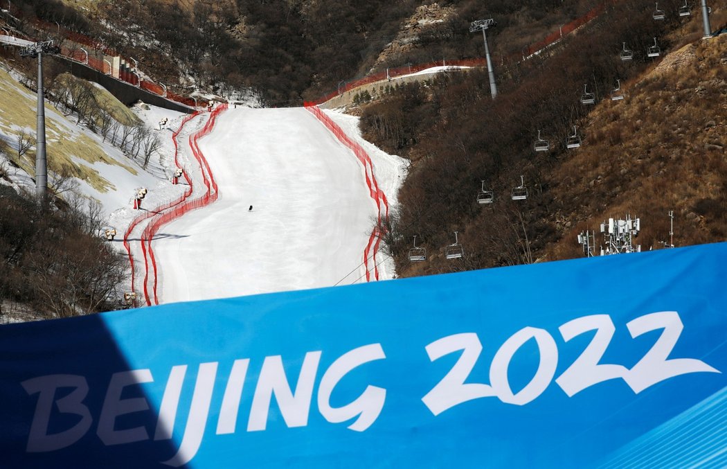 Olympisjké kruhy v Pekingu budou doprovázet přísná bezpečnostní opatření. Tamní by v případě nehody raději neměli ani pomáhat.