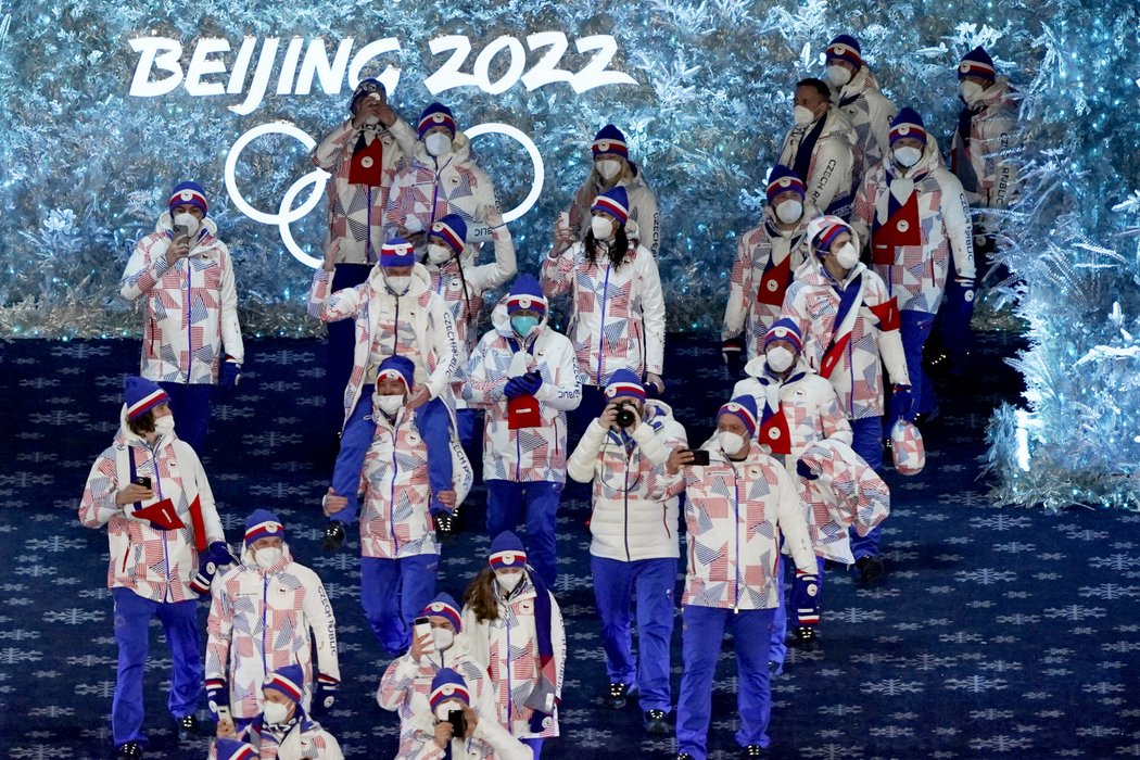 Český olympijský tým na závěrečném ceremoniálu
