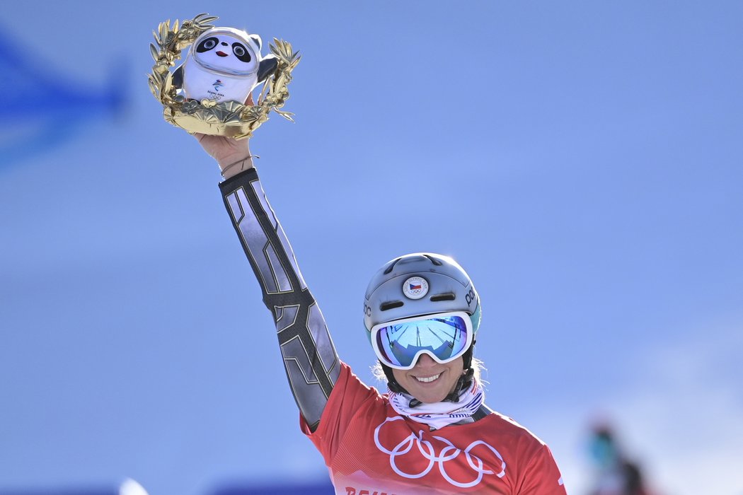 Slavnostní ceremoniál po vítězství Ester Ledecké