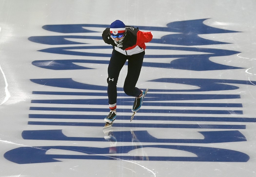 Martina Sáblíková se rozjíždí před úvodním závodem na olympiádě v Pekingu