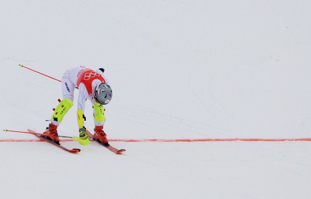 Ester Ledecká během slalomu v rámci kombinace na ZOH v Pekingu