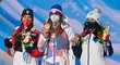 Daniela Ulbingová, Ester Ledecká a Gloria Kotniková při medailovém ceremoniálu Daniela Ulbingová, Ester Ledecká a Gloria Kotniková při medailovém ceremoniálu