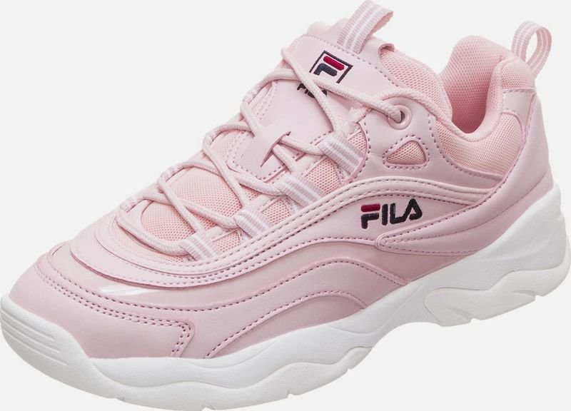 Styl devadesátých let se vrací - &#34;ugly shoes&#34; Fila