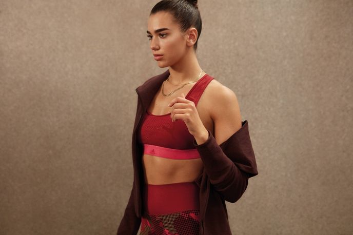 Dua Lipa pro Adidas