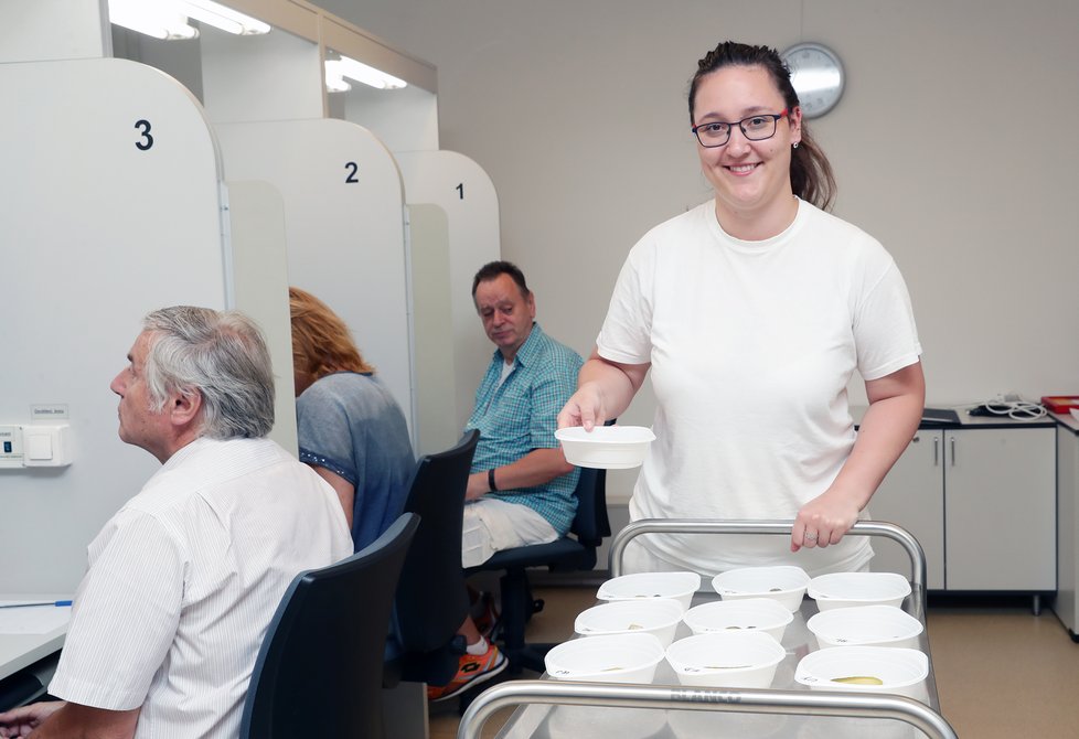 Blesk nechal v laboratoři otestovat 10 vzorků nakládaných okurek z obchodů. Součástí testu bylo i senzorické hodnocení.