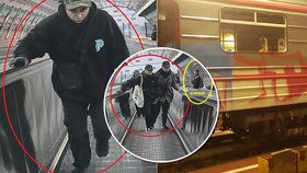 Sprejeři počmárali vagon metra, hledá je policie.