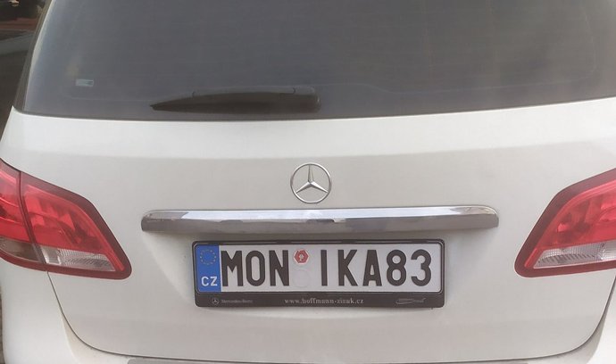 Českými silnicemi jezdí vozidla s registračními značkami na přání již pátým rokem a stále se objevují nové originální kombinace.