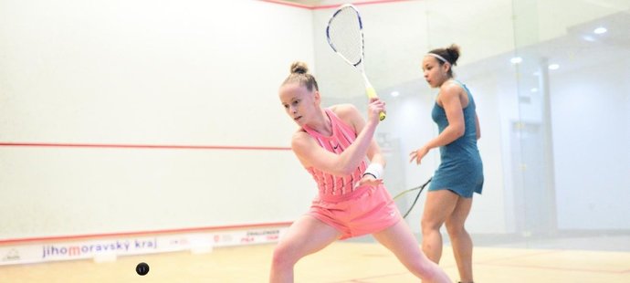 Vítězka ženské části brněnského squashového turnaje - Emily Whitlock z Walesu. 