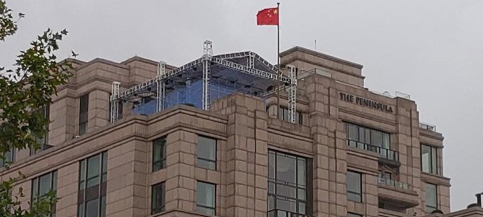 V Číně si můžete zahrát squash i na hodně specifických místech - třeba na střeše hotelu se hrál prestižní turnaj.