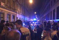 Zásah těžkooděnců v centru Prahy: Squatteři obsadili budovy, odpálili i ohňostroj