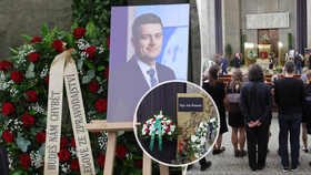Pohřeb meteorologa Jana Šrámka (†48): Honzu si vzalo nebe, smutnil moderátor Řezníček